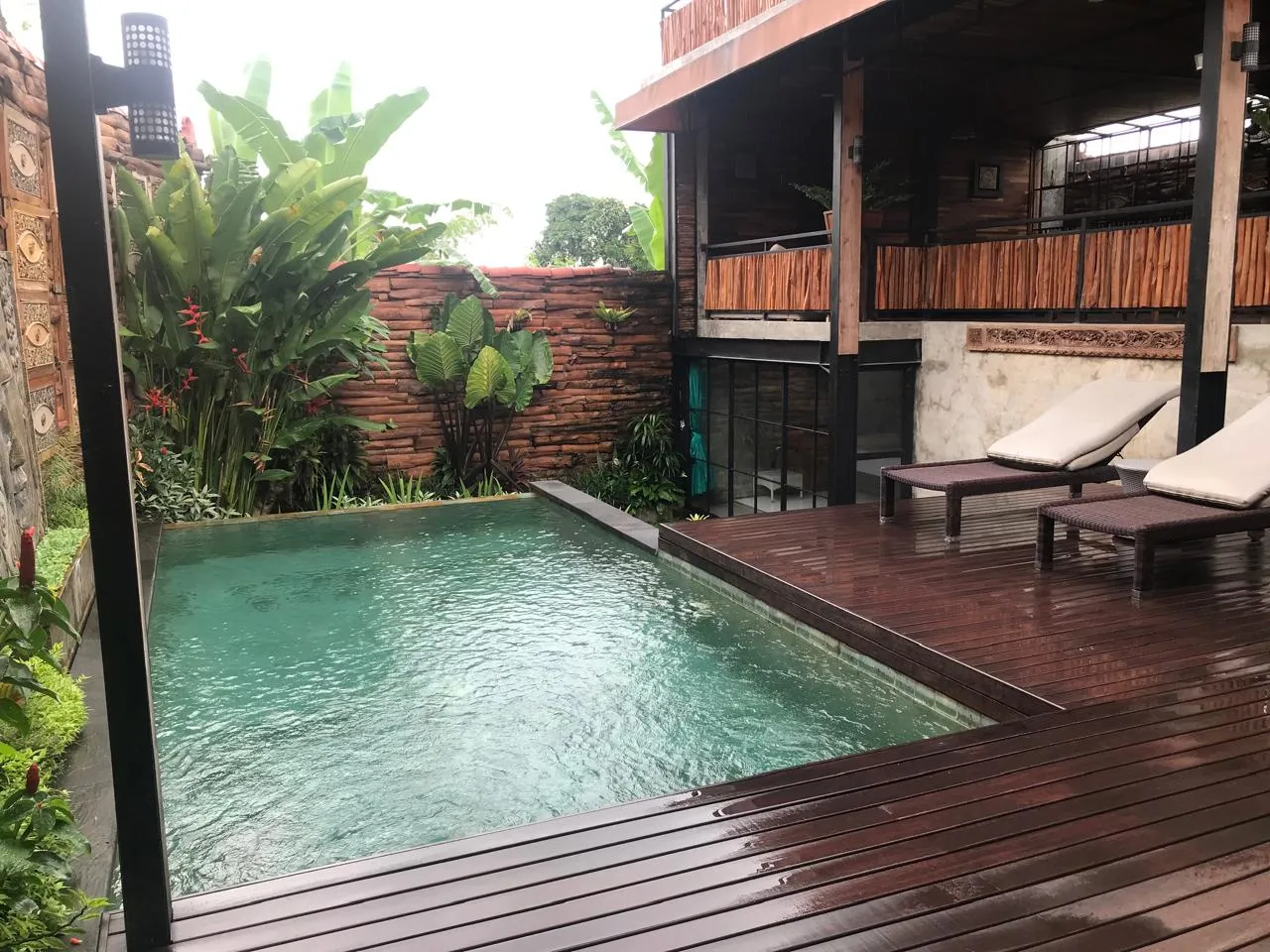 villa joglo for rent — image 1