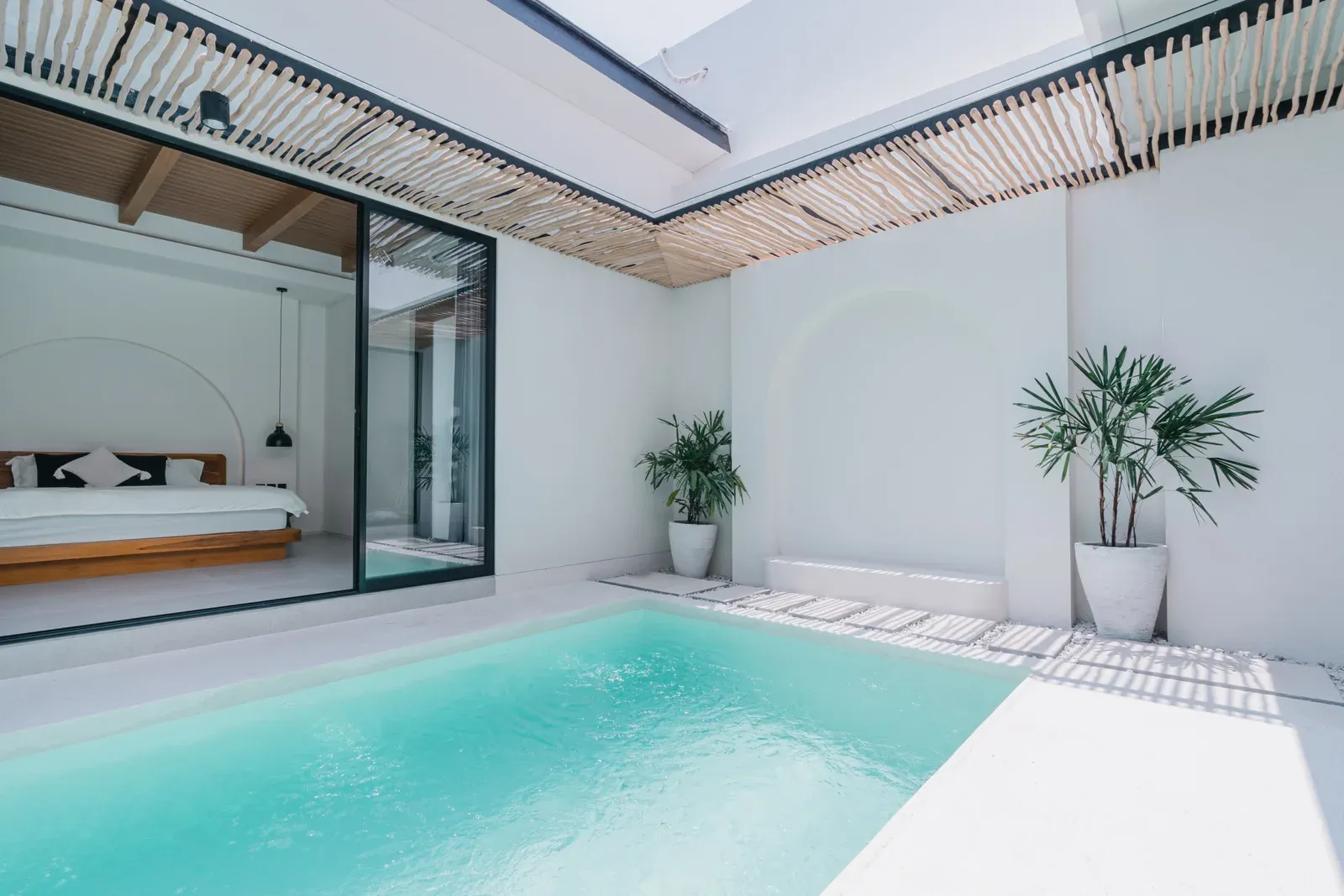2 BEDROOM MODERN VILLA IN PERERENAN - ADE471 C — image 1