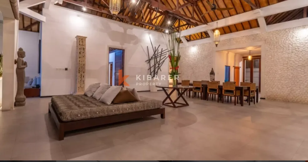 Tropical Hideaway - Expansive 5BR Villa in Seminyak's Golden Triangle YRV4549 — image 4