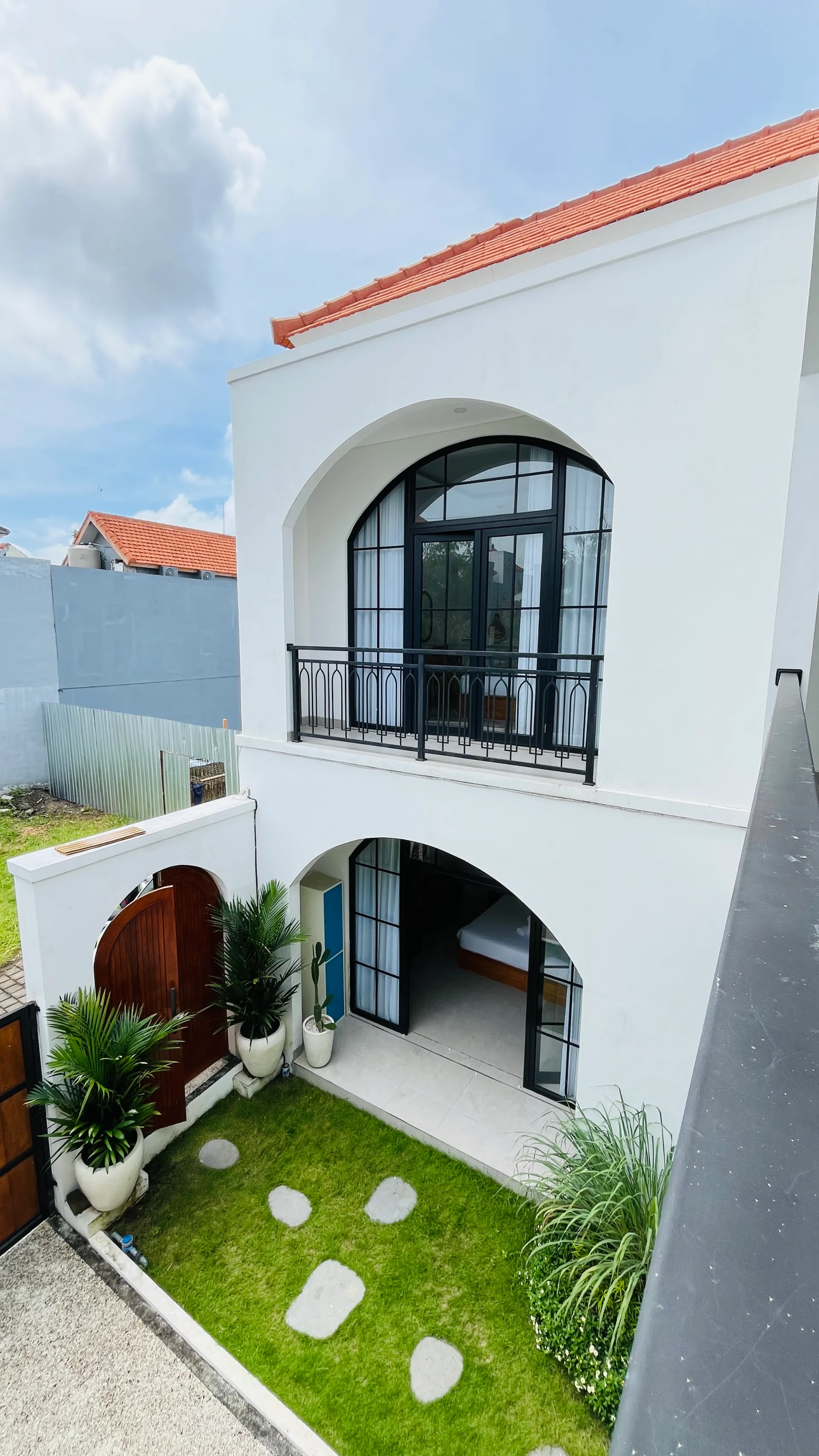 Tropical Modern Villa Near Canggu — image 1