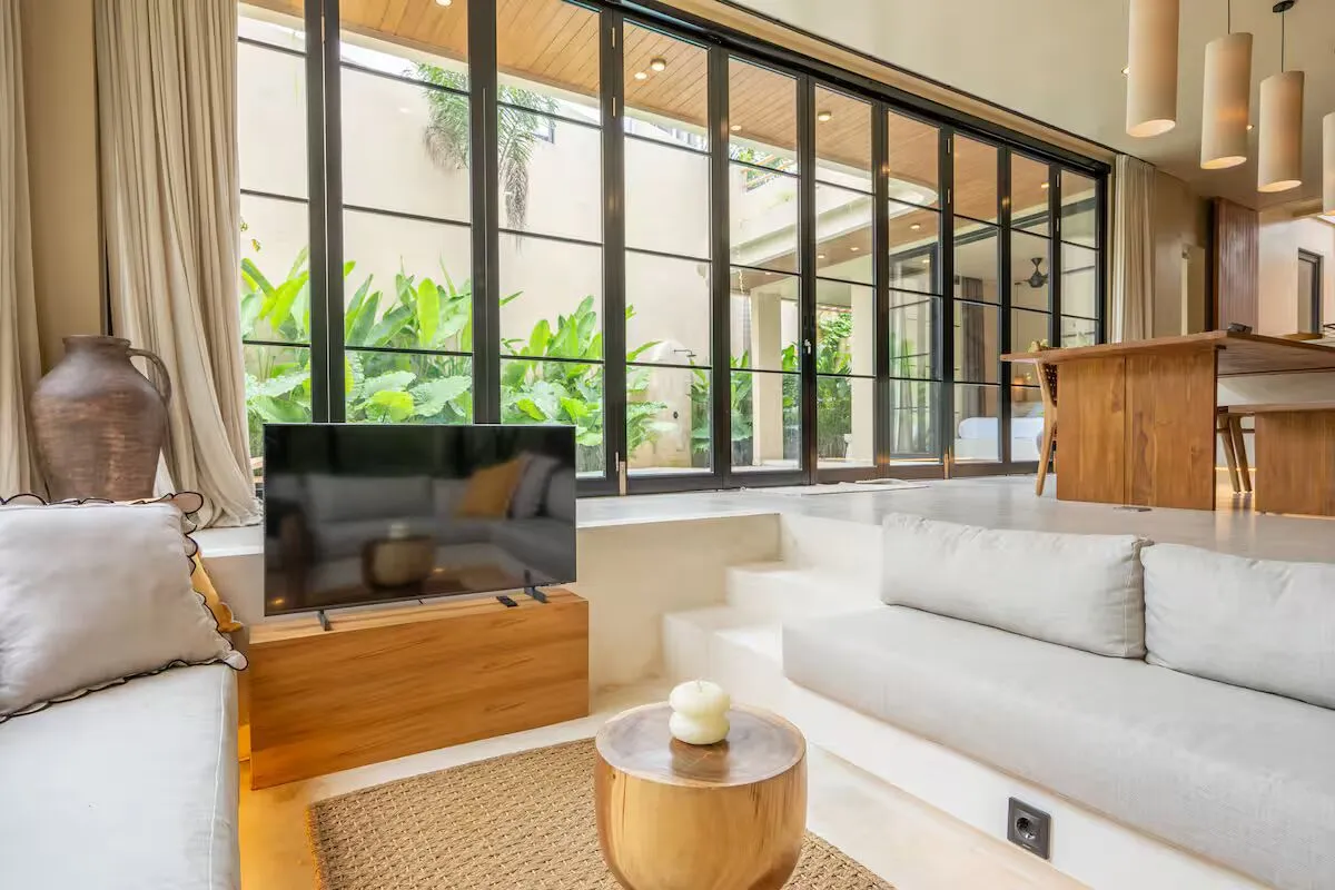 3 BEDROOM MODERN LUXURY VILLA IN PERERENAN - AF567 — image 2