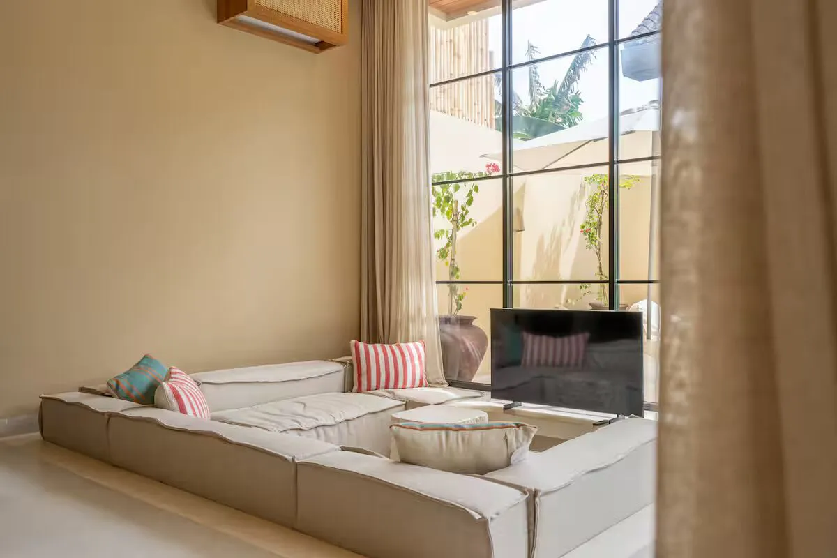 2 BEDROOM MODERN LUXURY VILLA IN PERERENAN - AF568 — image 3