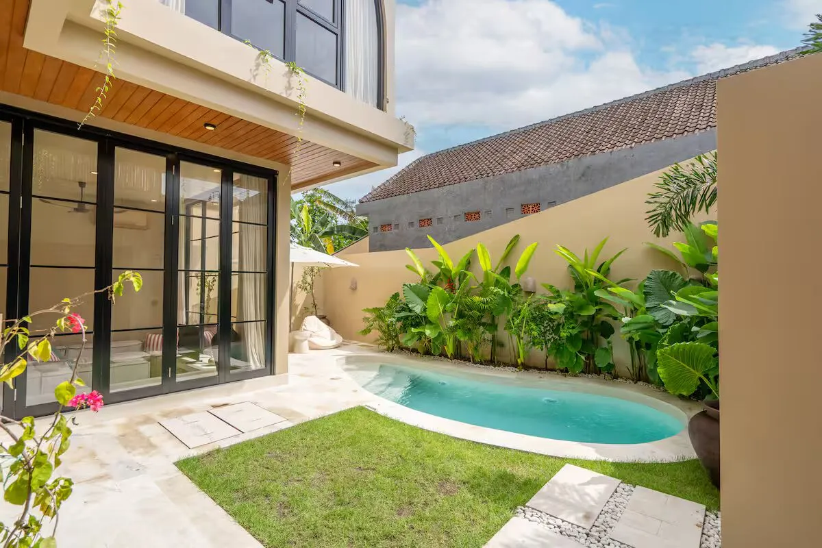 2 BEDROOM MODERN LUXURY VILLA IN PERERENAN - AF568 — image 1