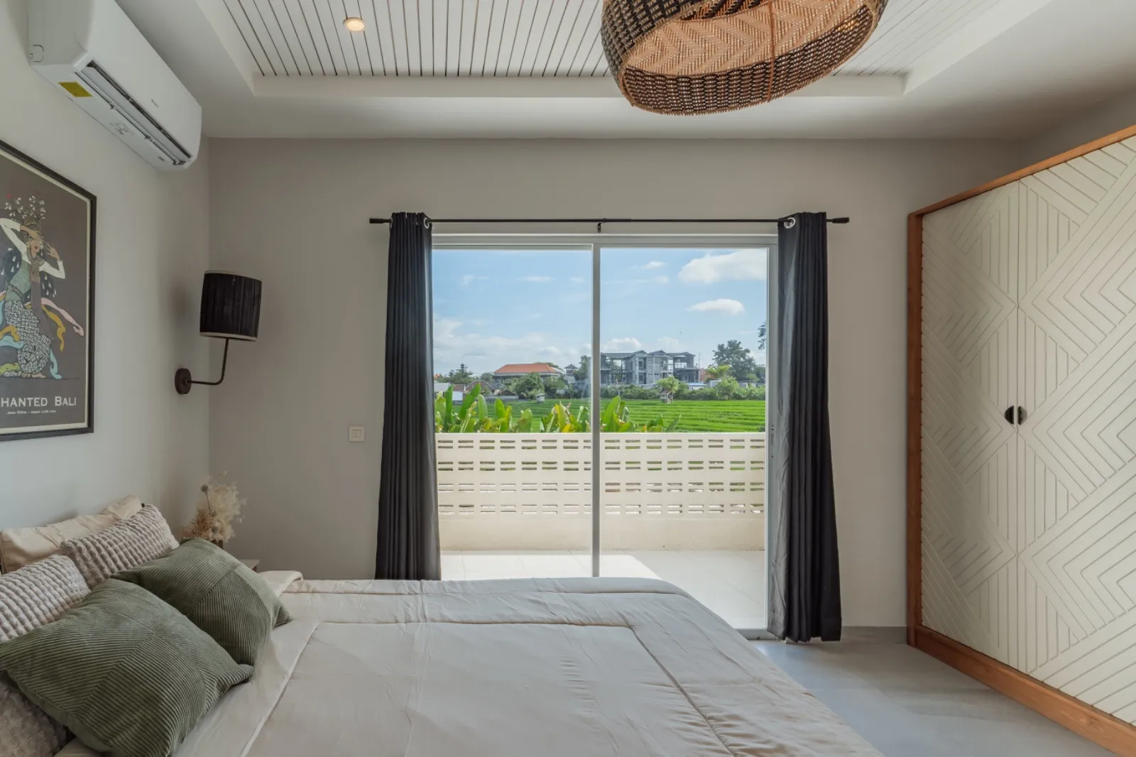 Villa For Rent 3 Bed In Berawa Tibubeneng Bali EK-3826 — image 4