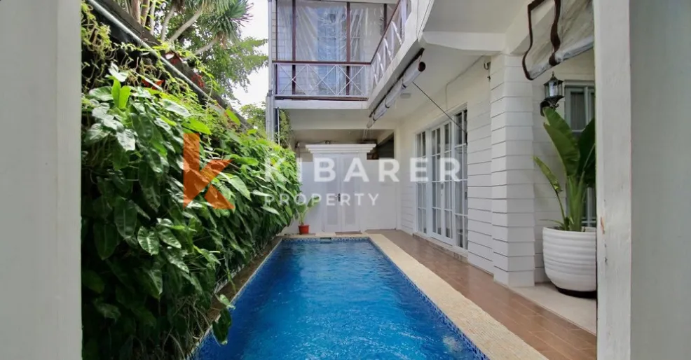 Warmth Three-Bedrooms Villa in Strategic Area of Berawa YRC5287