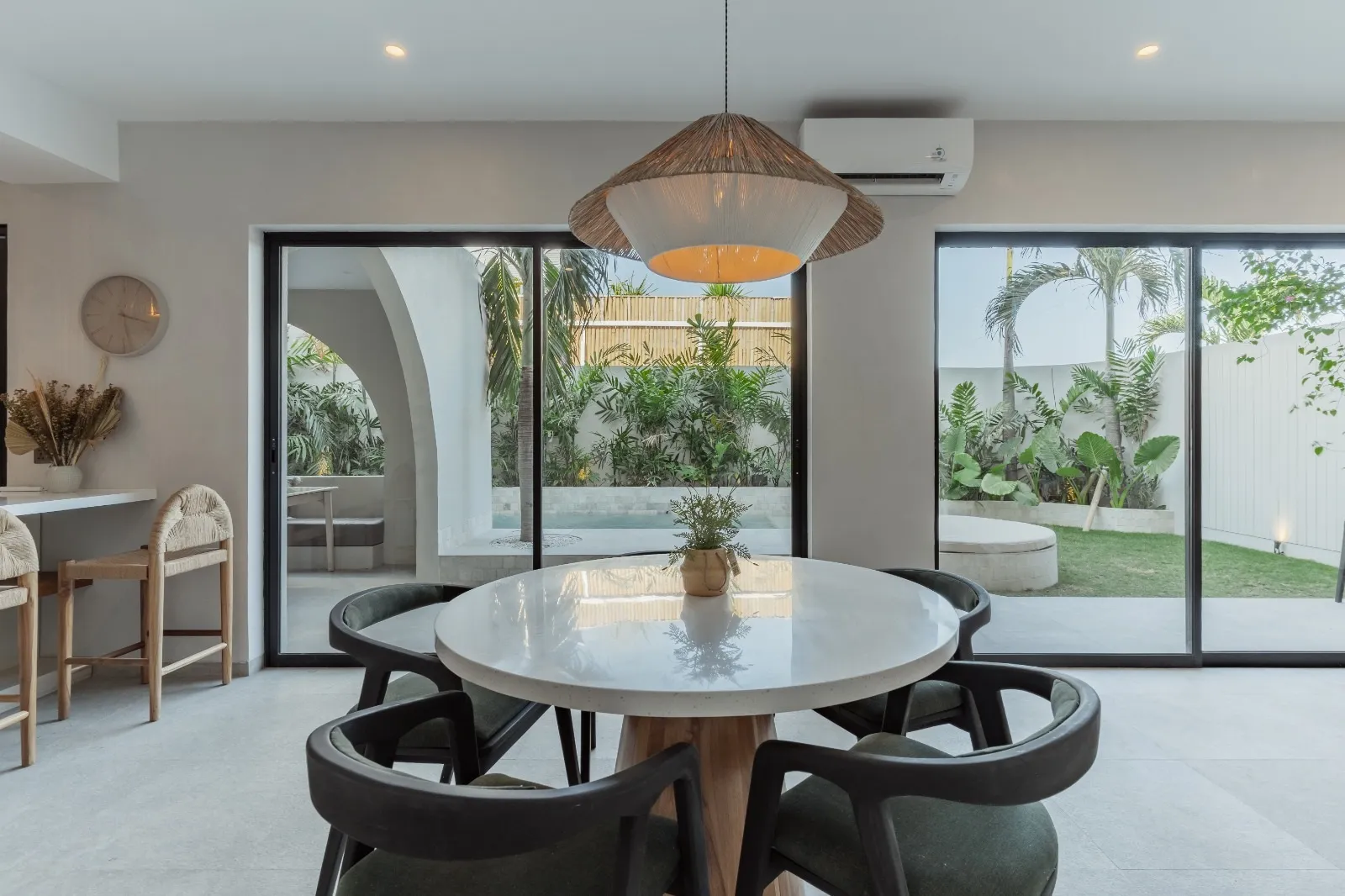 Villa For Rent 3 Bed In Umalas Kerobokan Bali EK-3827 — image 3