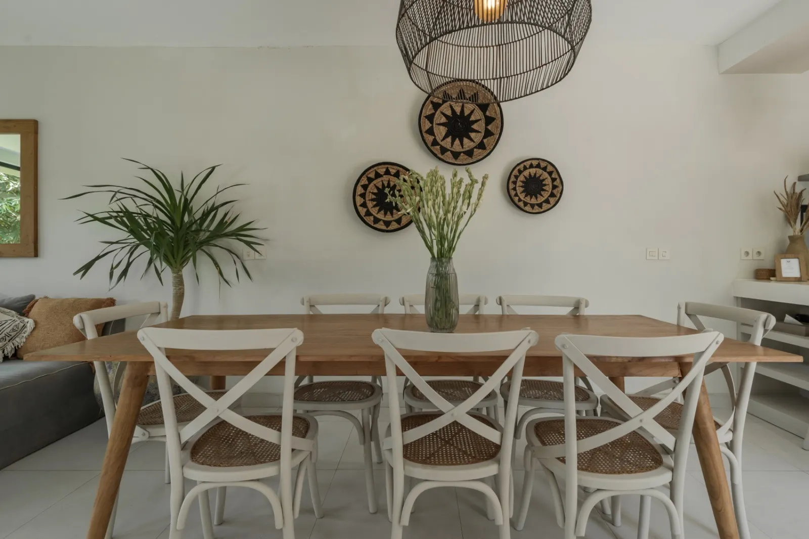 Villa For Rent 4 Bed In Berawa Tibubeneng Bali EK-3828 — image 4