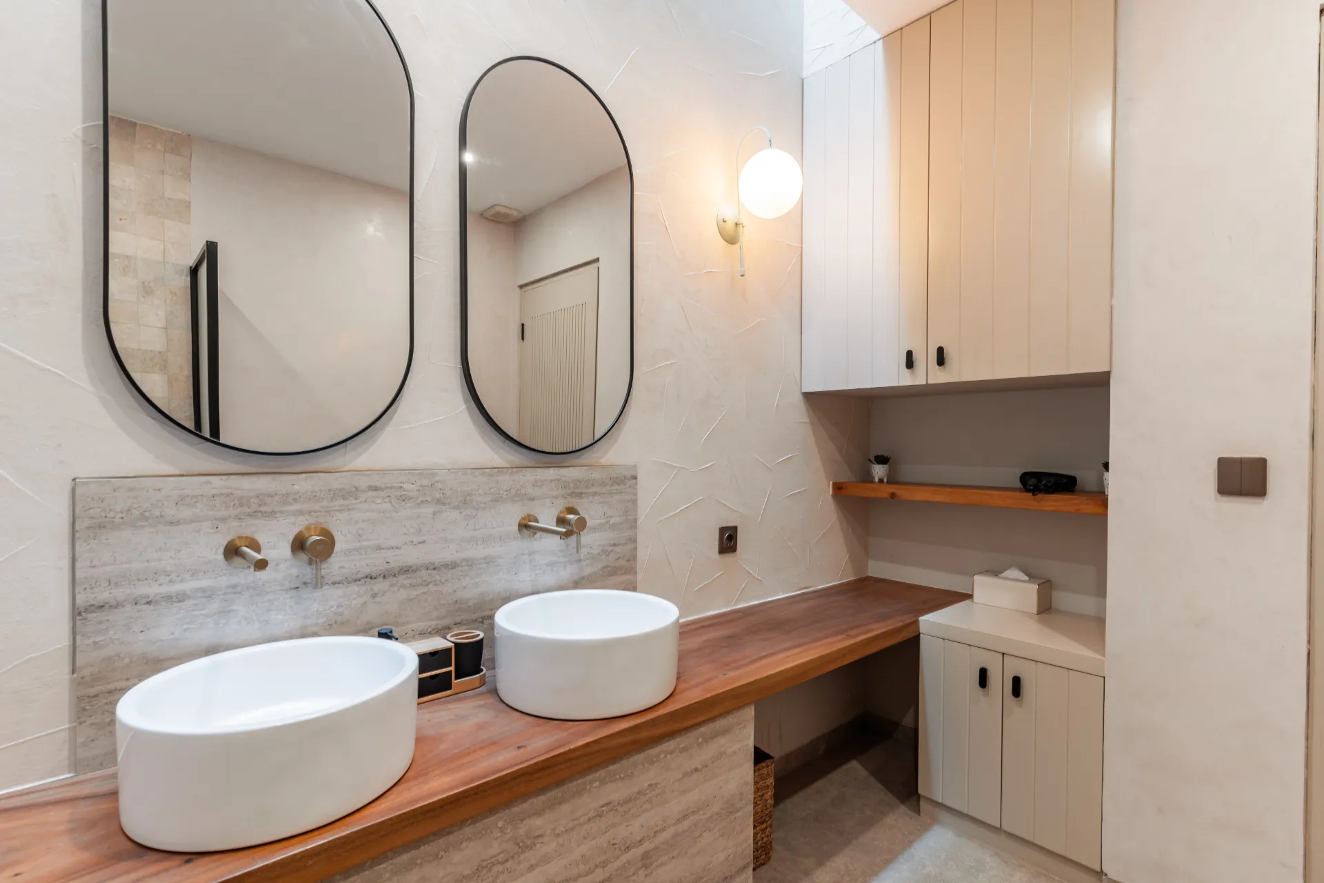 Apartment For Rent 2 Bed In Umalas Badung Bali EK-3829 — image 2