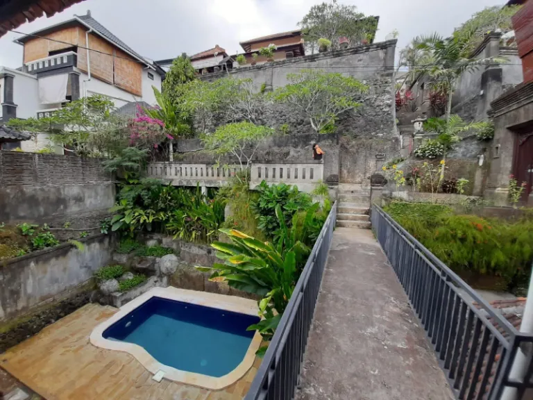 6 Bedroom Villa in Ungasan IDR 2975000000 — image 4