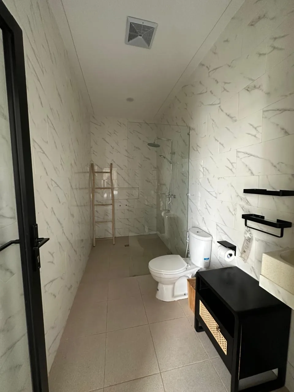AN 017- FOR RENT VILLA MODERN MINIMALISH BLONGKEKER PURI GADING — image 3