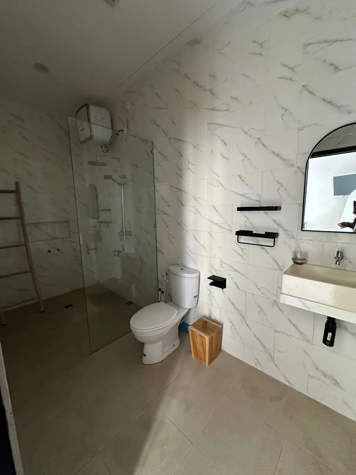 AN 017- FOR RENT VILLA MODERN MINIMALISH BLONGKEKER PURI GADING — image 1