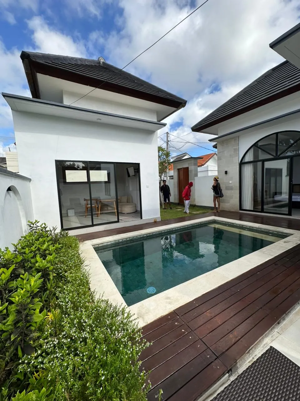 AN 017- FOR RENT VILLA MODERN MINIMALISH BLONGKEKER PURI GADING