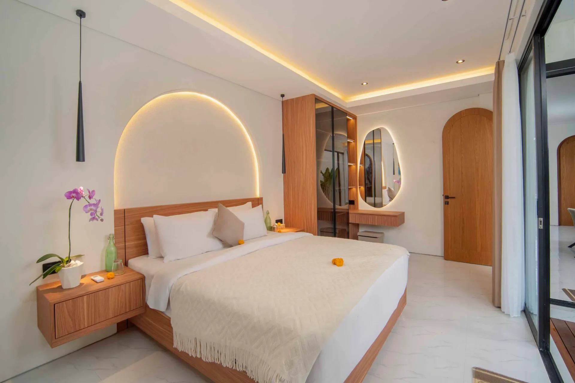 Central Canggu-New 3 Bedroom Modern Villa — image 2