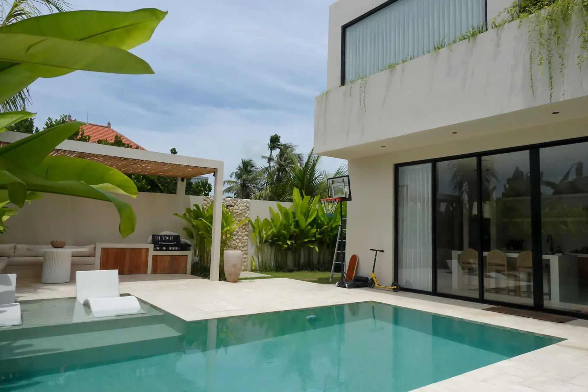 3-Bedroom Villa with Office and Modern Design in Kaba-Kaba (B-KK26) — image 1