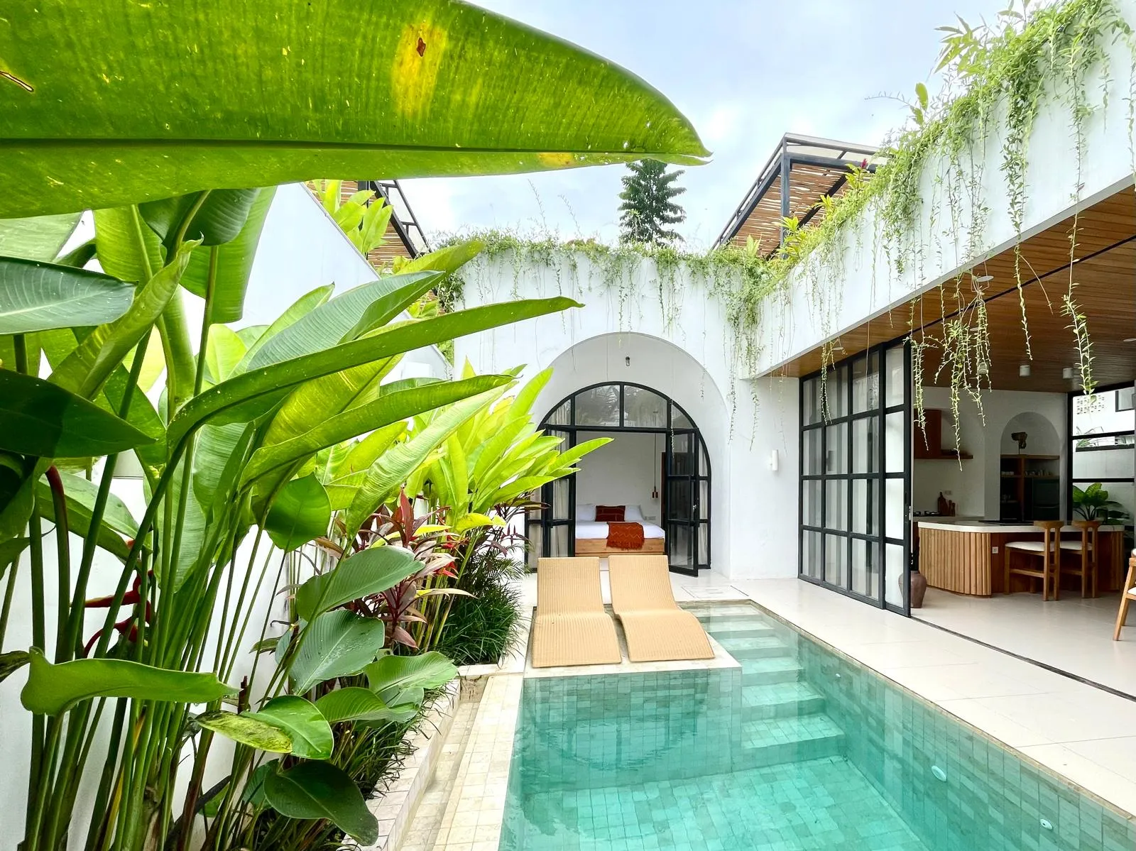 Villa Rooftop Ubud – Brand-New 2BR Ricefield View Villa with Rooftop & Enclos