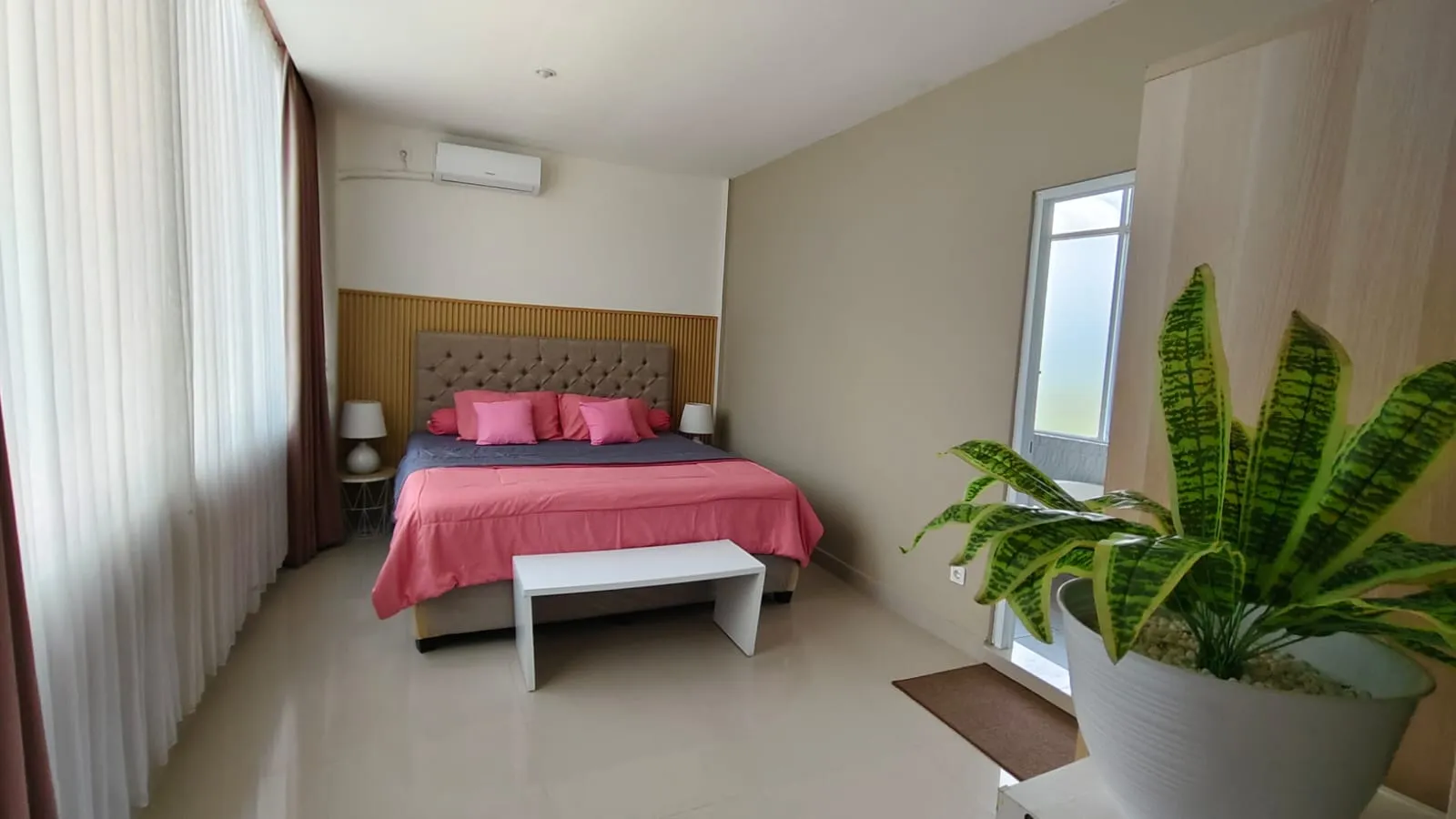 Modern Villa with Office Room - 3 Bedroom Just Minutes to GWK Uluwatu — image 1
