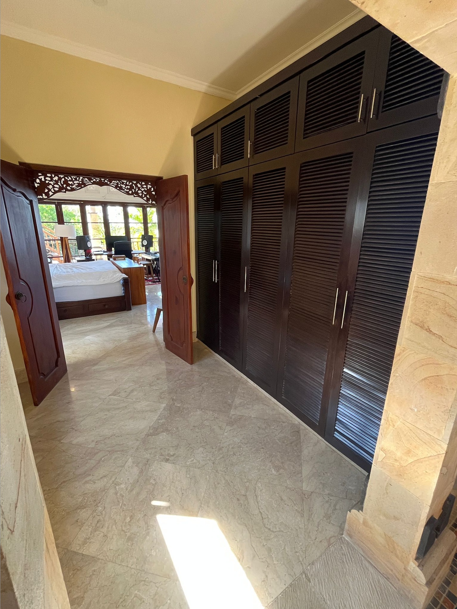 Quiet & Spacious shared villa — image 3