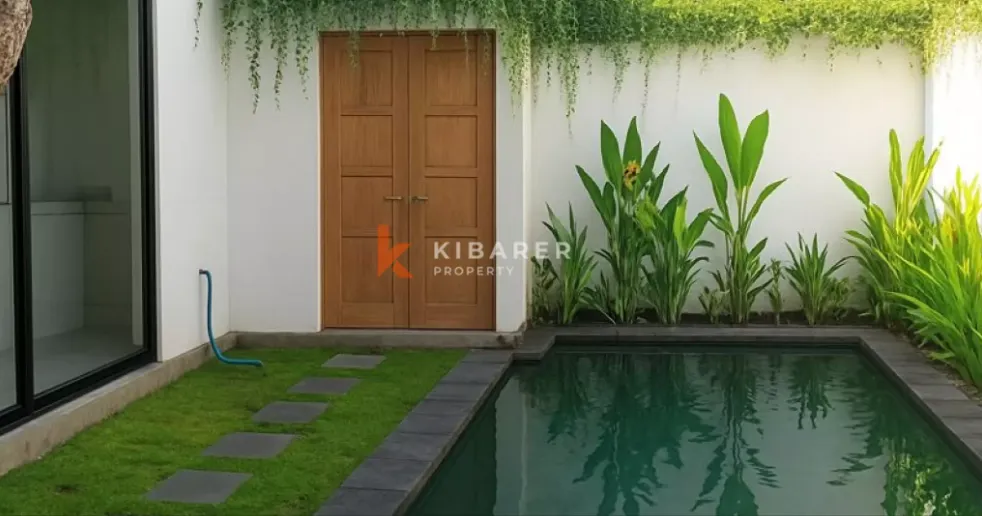 Comfortable Enclosed-Living Two-Bedroom Villa in Canggu YRR3710