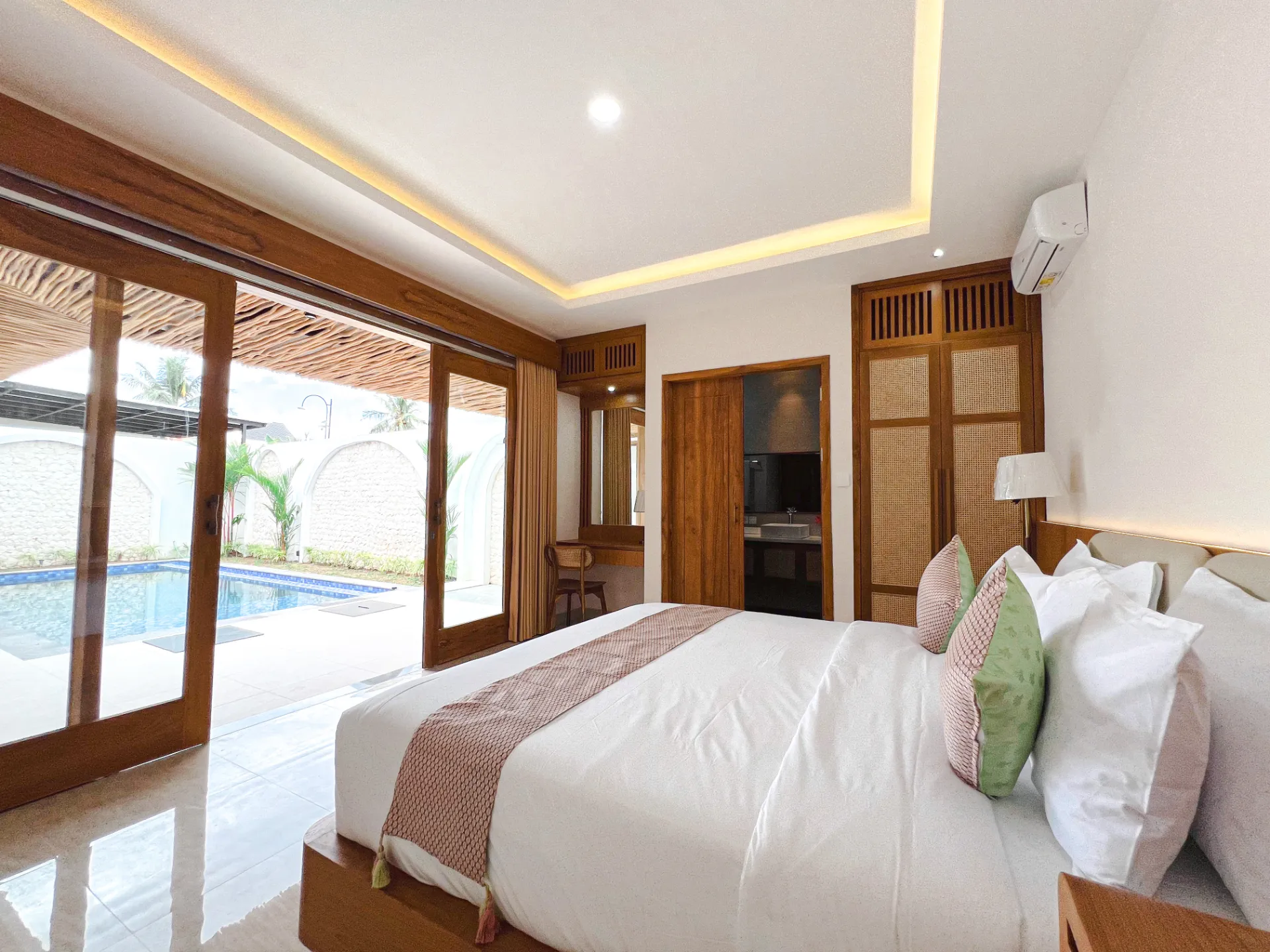 Tropical Villa - 2BR - Kedungu — image 3