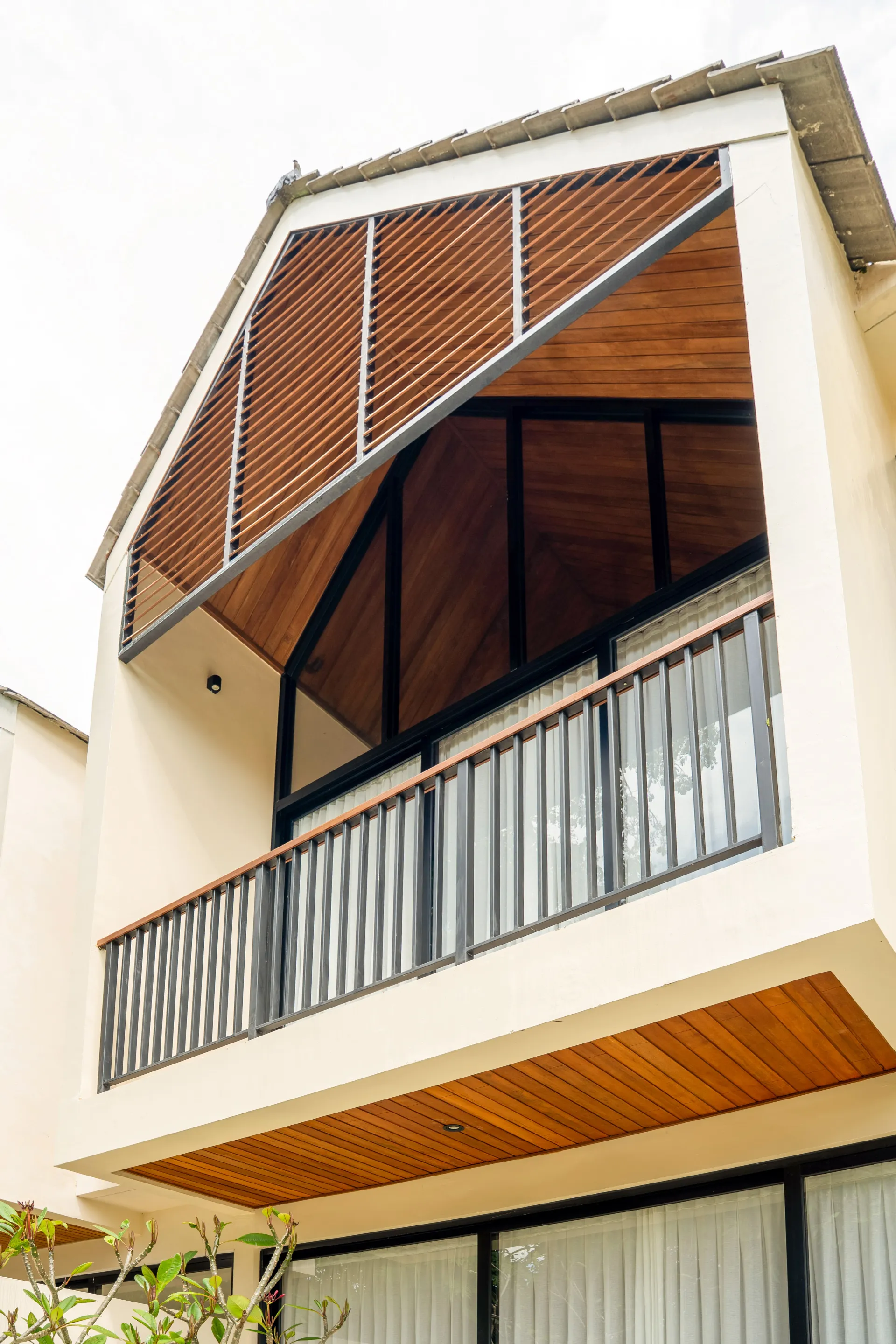 Calm Design-Led 1BR Villa in Pererenan — image 3