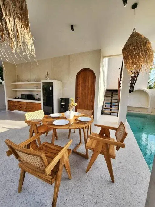 3 BEDROOM MODERN VILLA IN BERAWA — image 1