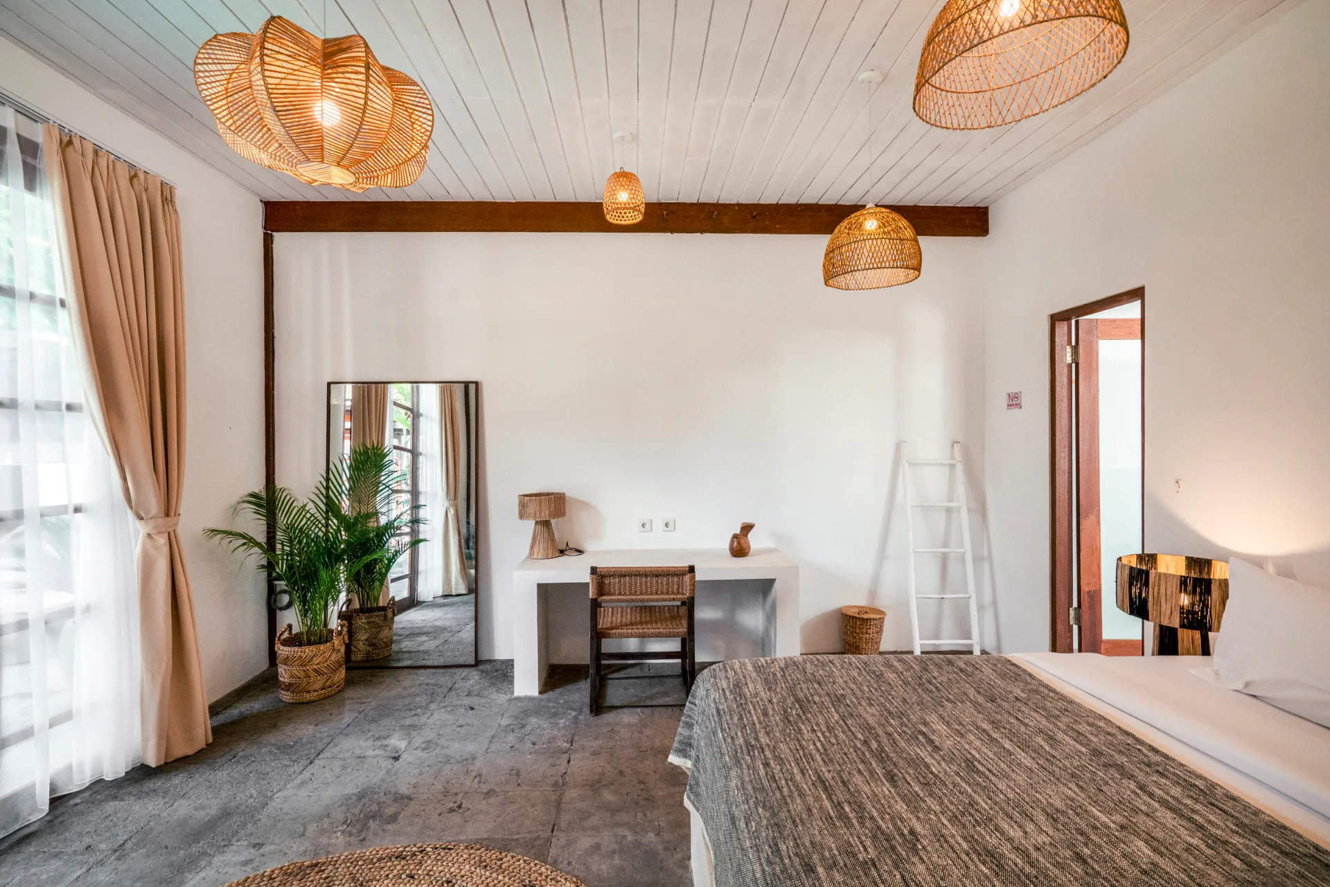 Batu Belig Living - Boutique Escape near the Batu Belig Beach — image 2