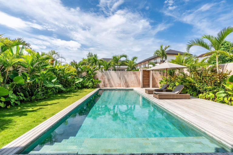 Luxury 4-Bedroom Family Villa for Sale in Pererenan Bali — image 2