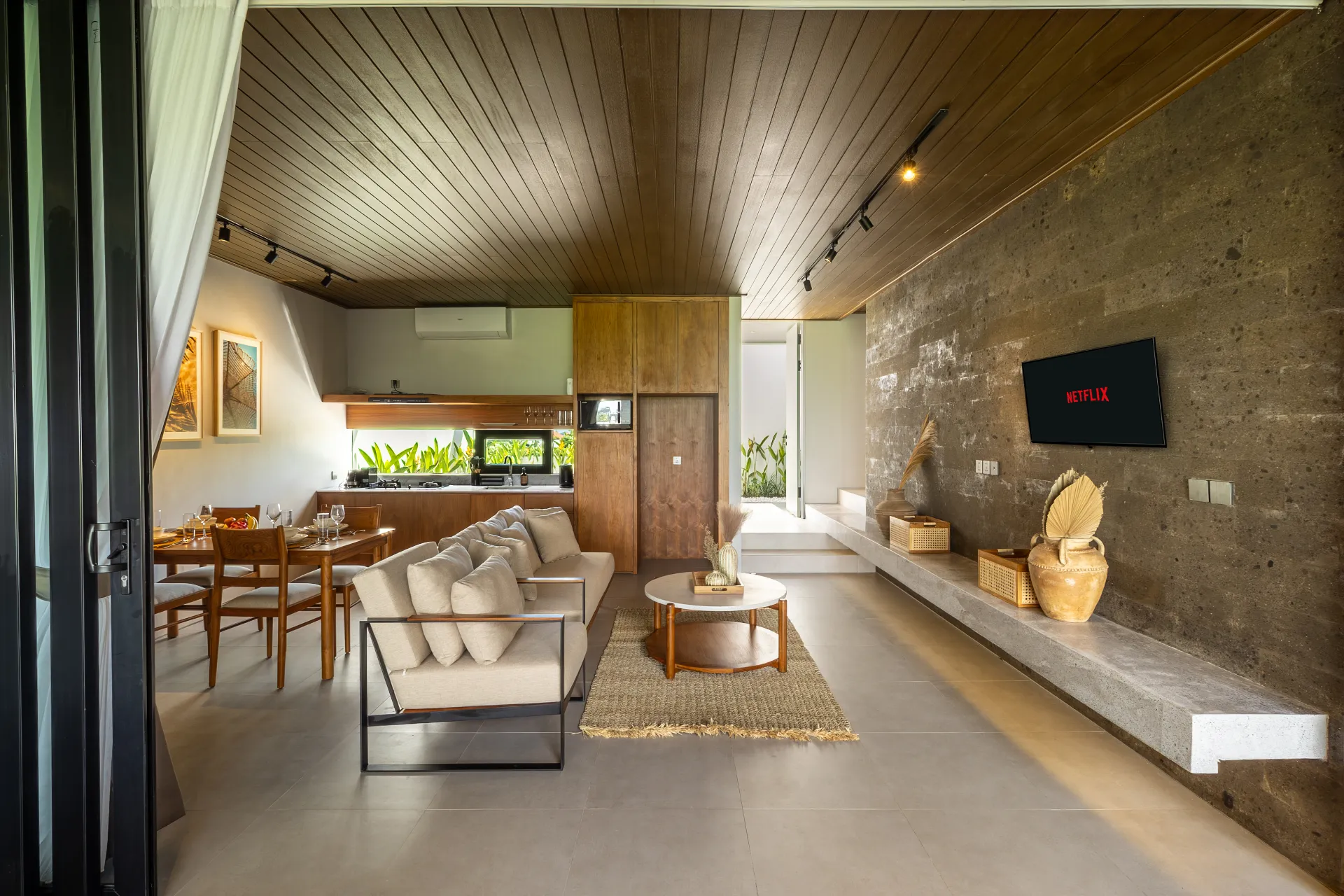 Madison - 180° Paddy View 3BR Canggu | Pool & Paddy View — image 4