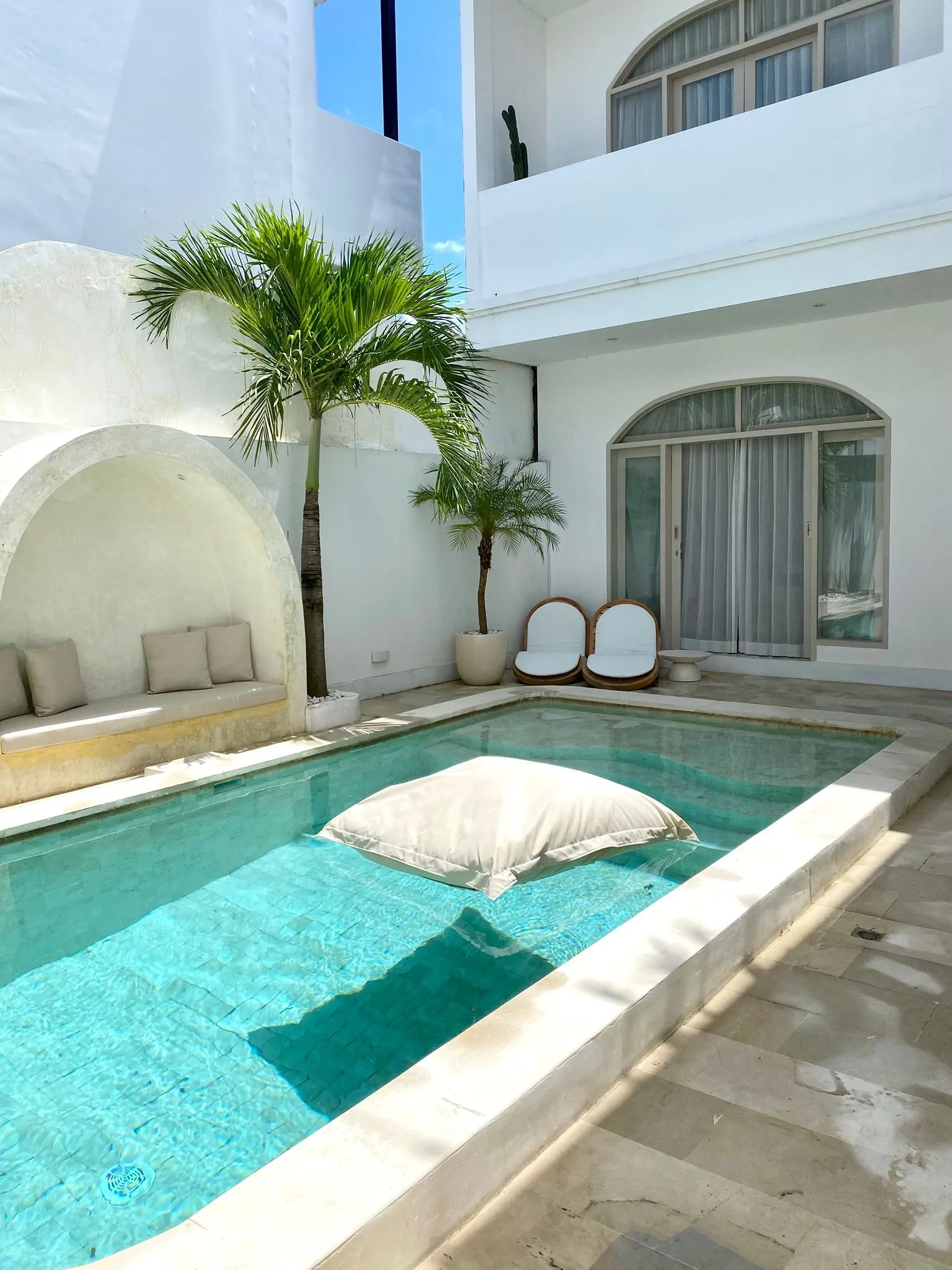 Villa For Rent 3 Bed Batu Meja Canggu Bali PR-3843