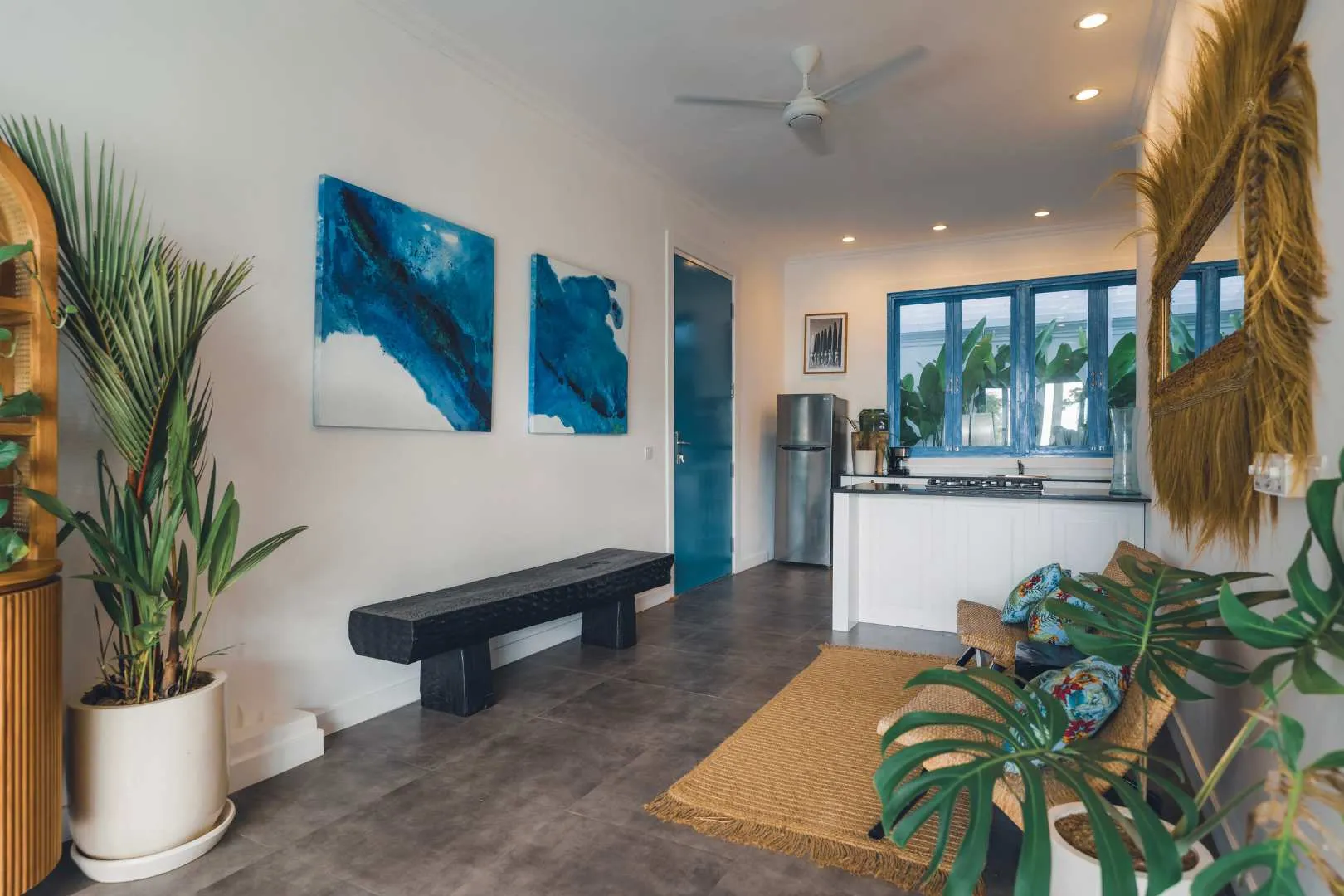 All Included - 1BR Beachside Apartment — image 2