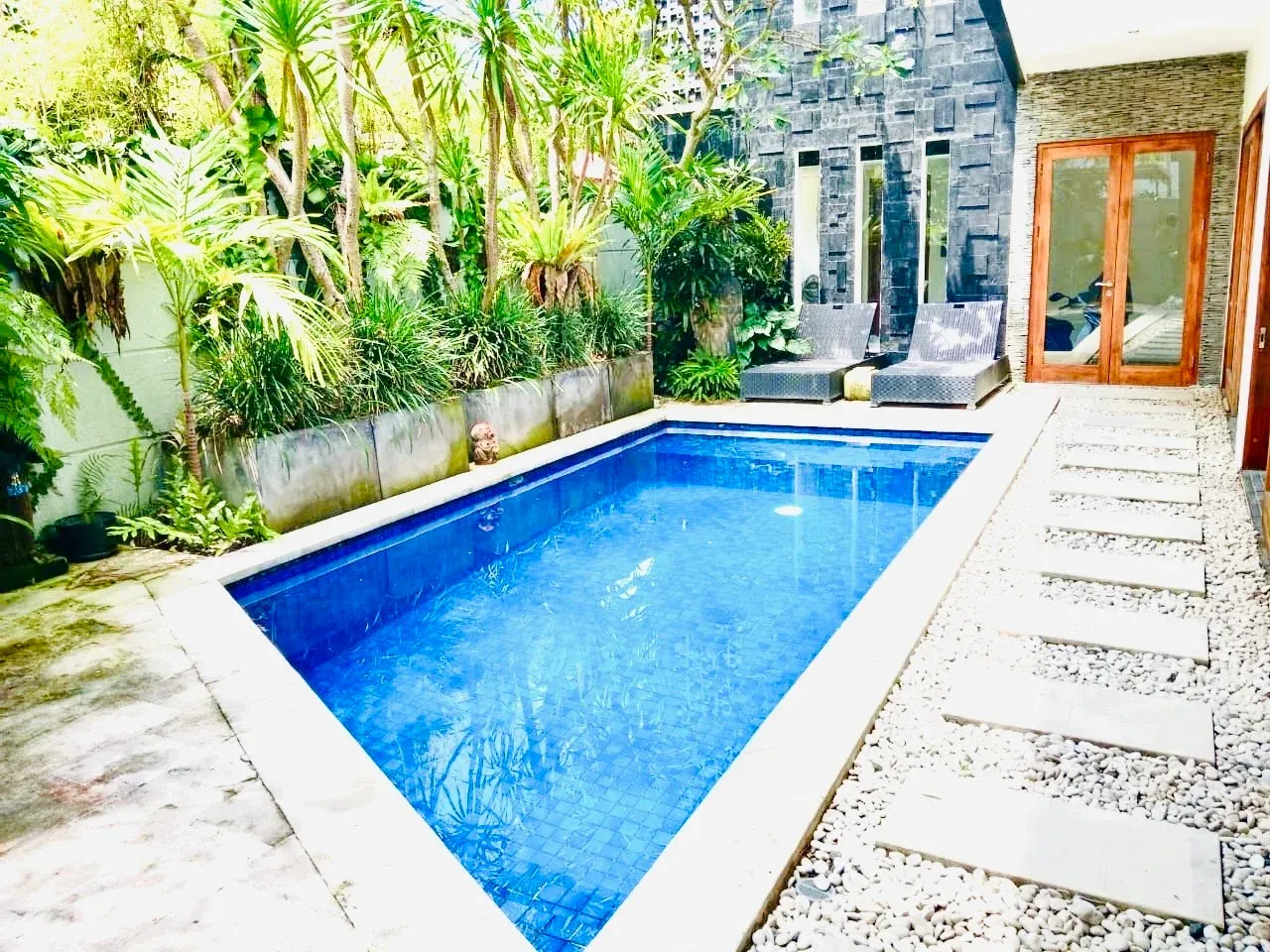 3 BEDROOMS VILLA FOR RENT & FREEHOLD SALE -YO192 — image 1