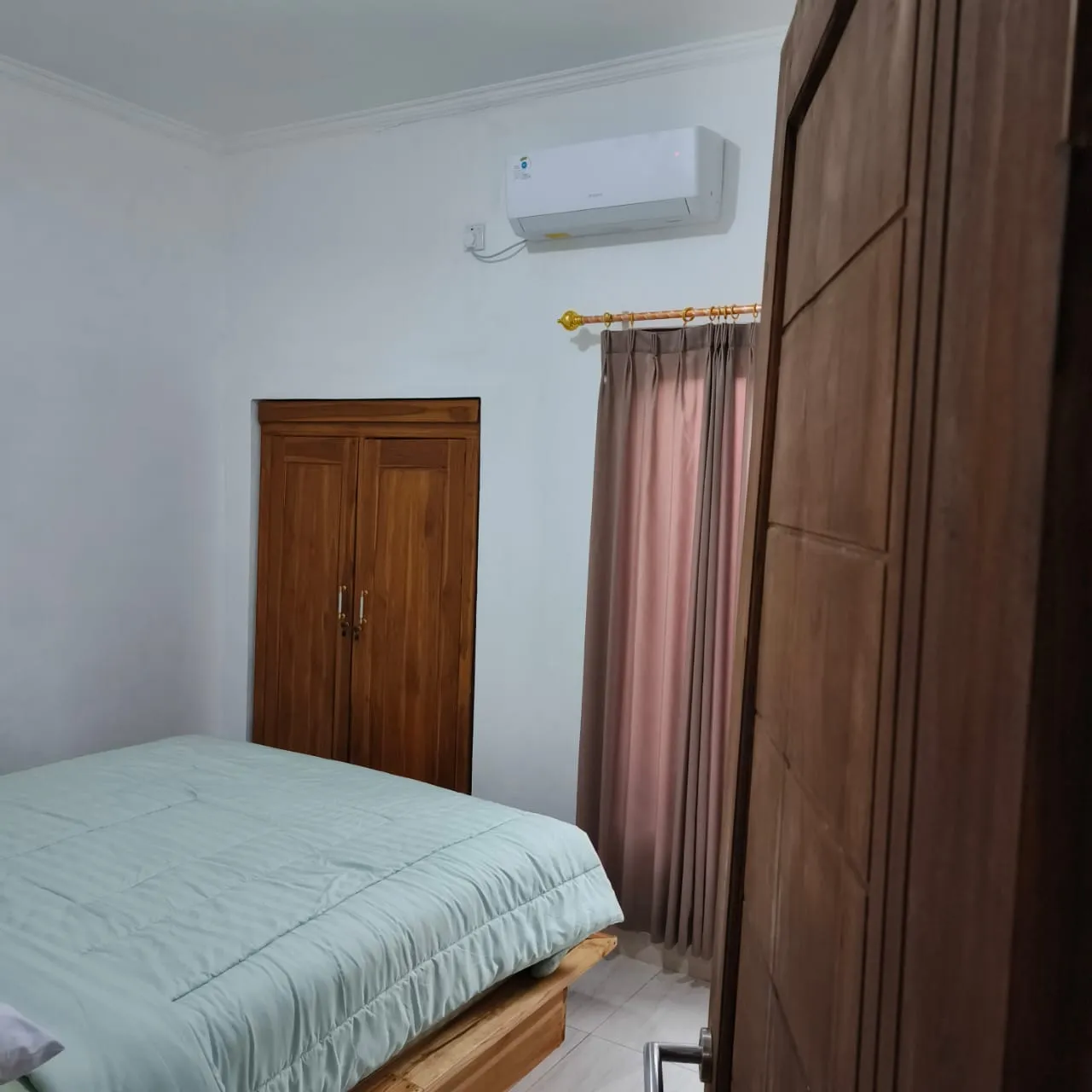 Pet Friendly 3 Bedroom in Ungasan House for Rent – Yearly Rental — image 1