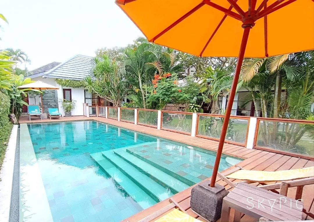 Family-Friendly 4BR Villa w/ Pool & Home Office — image 2