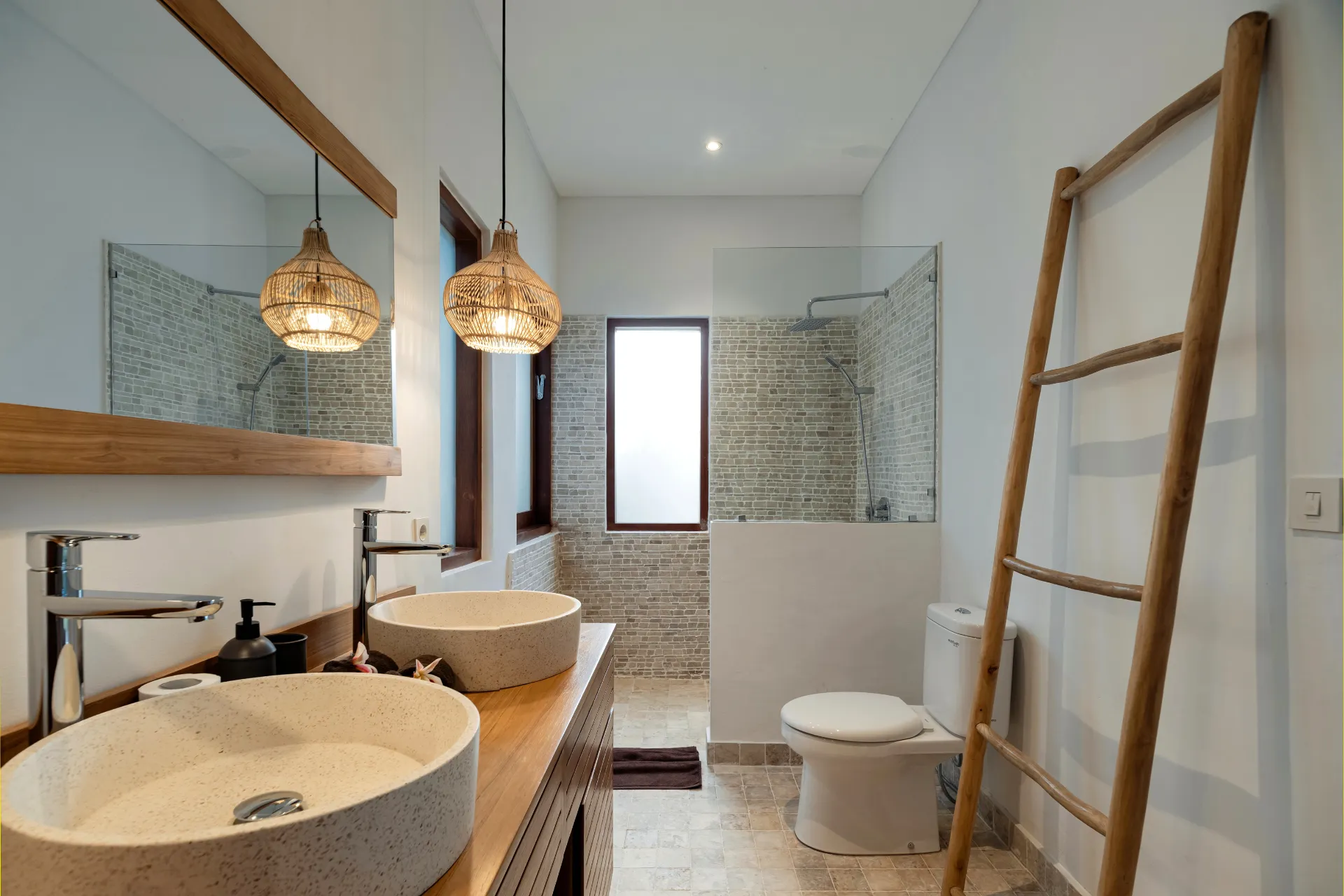 Family 4BR Villa Ideal for Expat Living — image 4