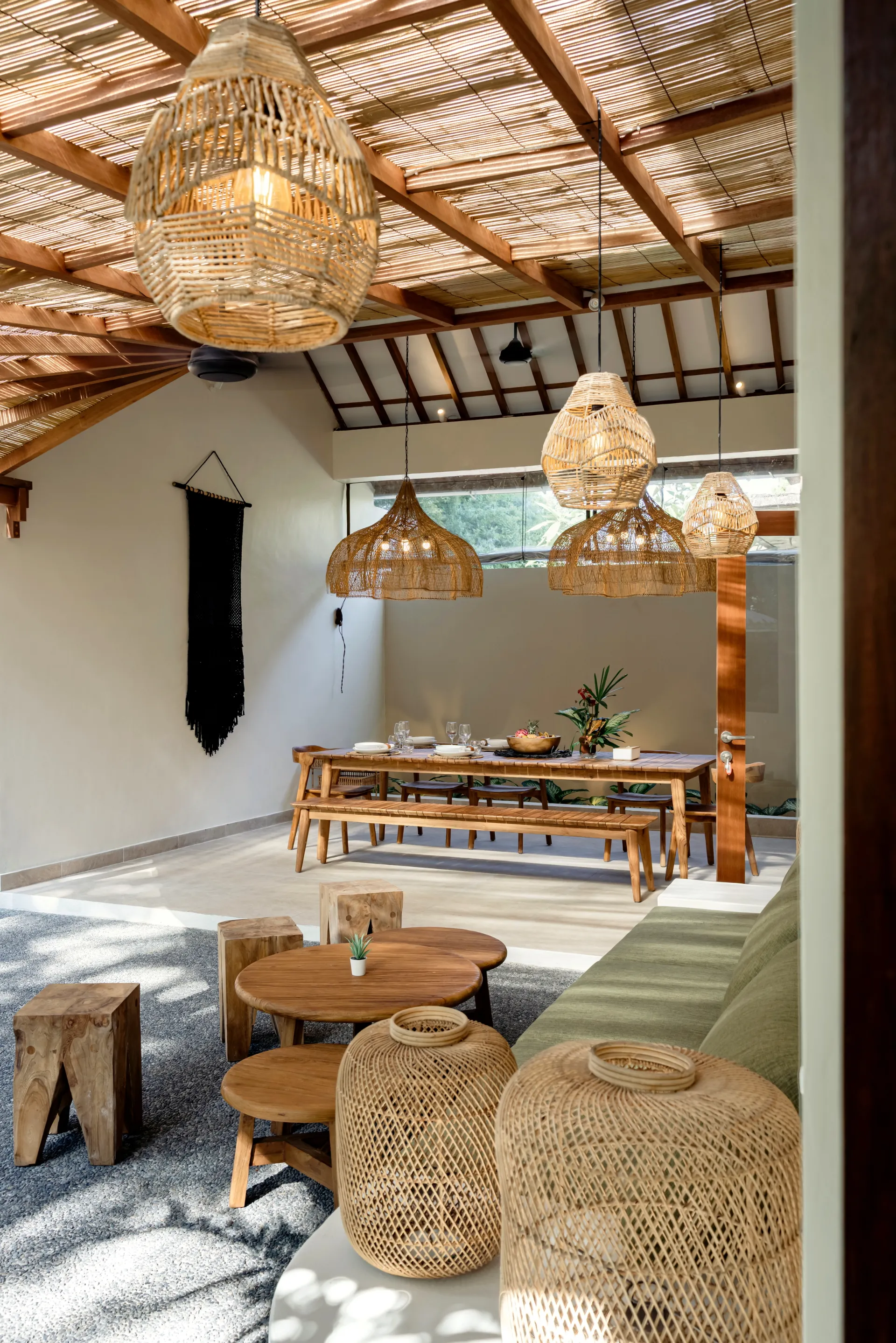 Family 4BR Villa Ideal for Expat Living — image 1