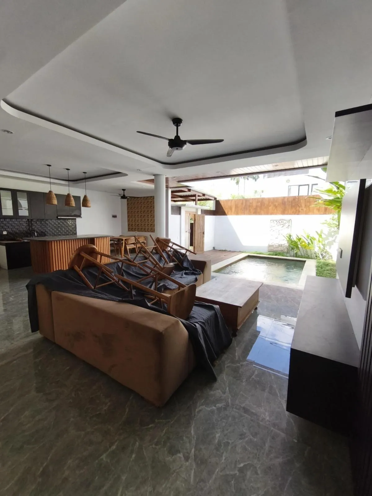2 BR VILLA IN MUNGGU — image 2