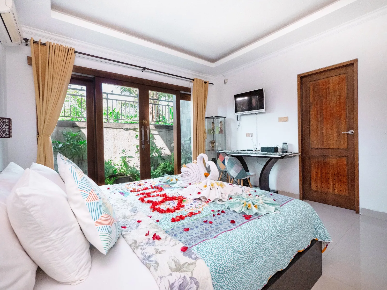 3 Bedroom Villa - Keramas Beach Just 10 Minutes — image 1