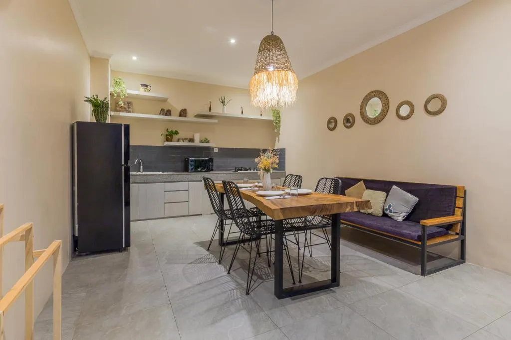 3 BR VILLA IN BERAWA CANGGU — image 3