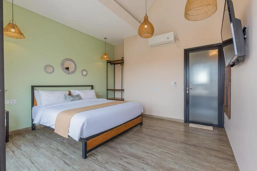 3 BR VILLA IN BERAWA CANGGU — image 4