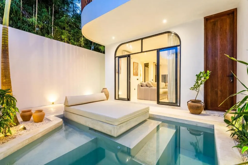 2 BR VILLA IN KEROBOKAN AREA