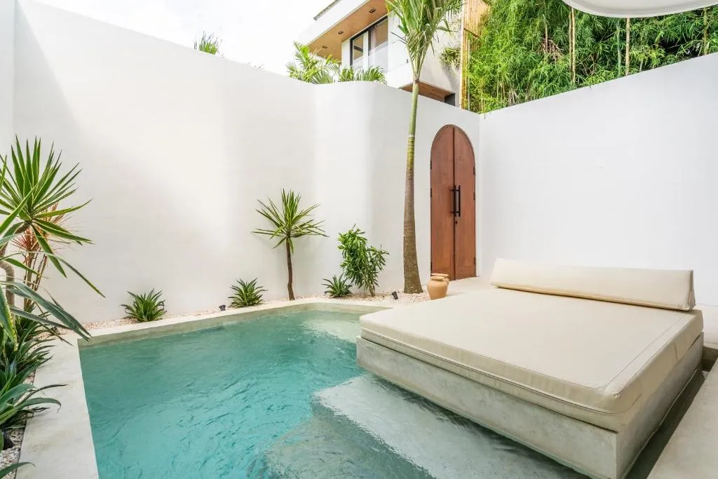 2 BR VILLA IN KEROBOKAN AREA — image 1