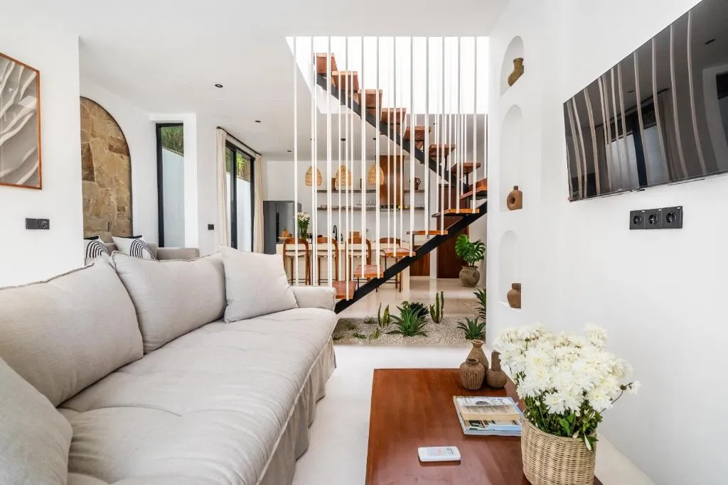 2 BR VILLA IN KEROBOKAN AREA — image 2