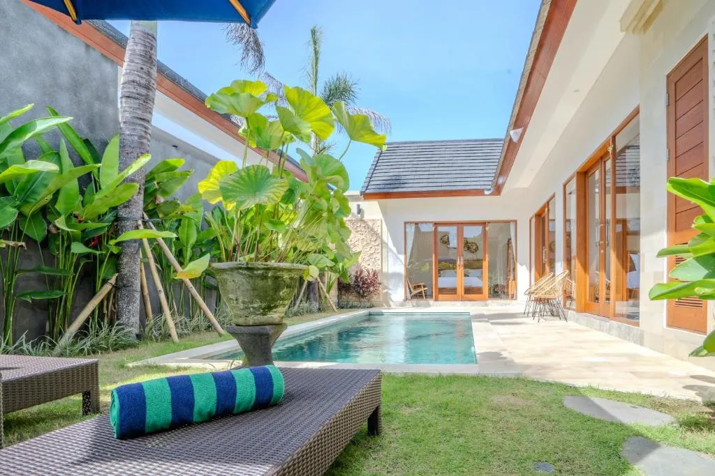 2 BR VILLA SESEH — image 1