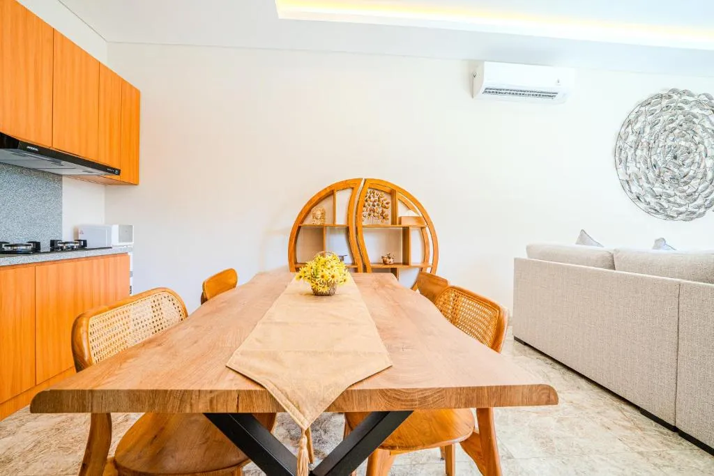 2 BR VILLA SESEH — image 3