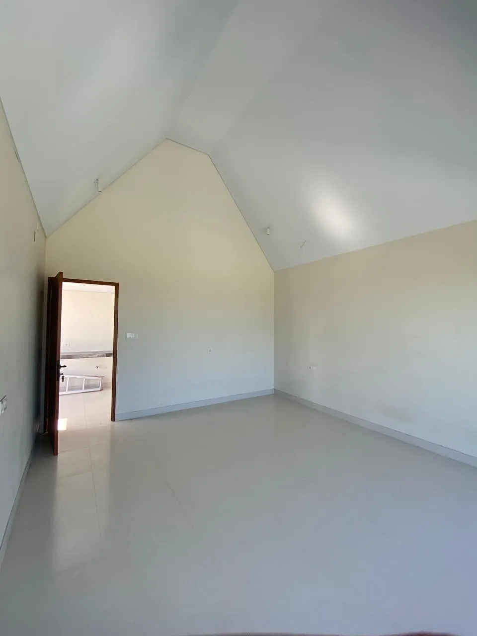 villa alas unfurnish for rent — image 4