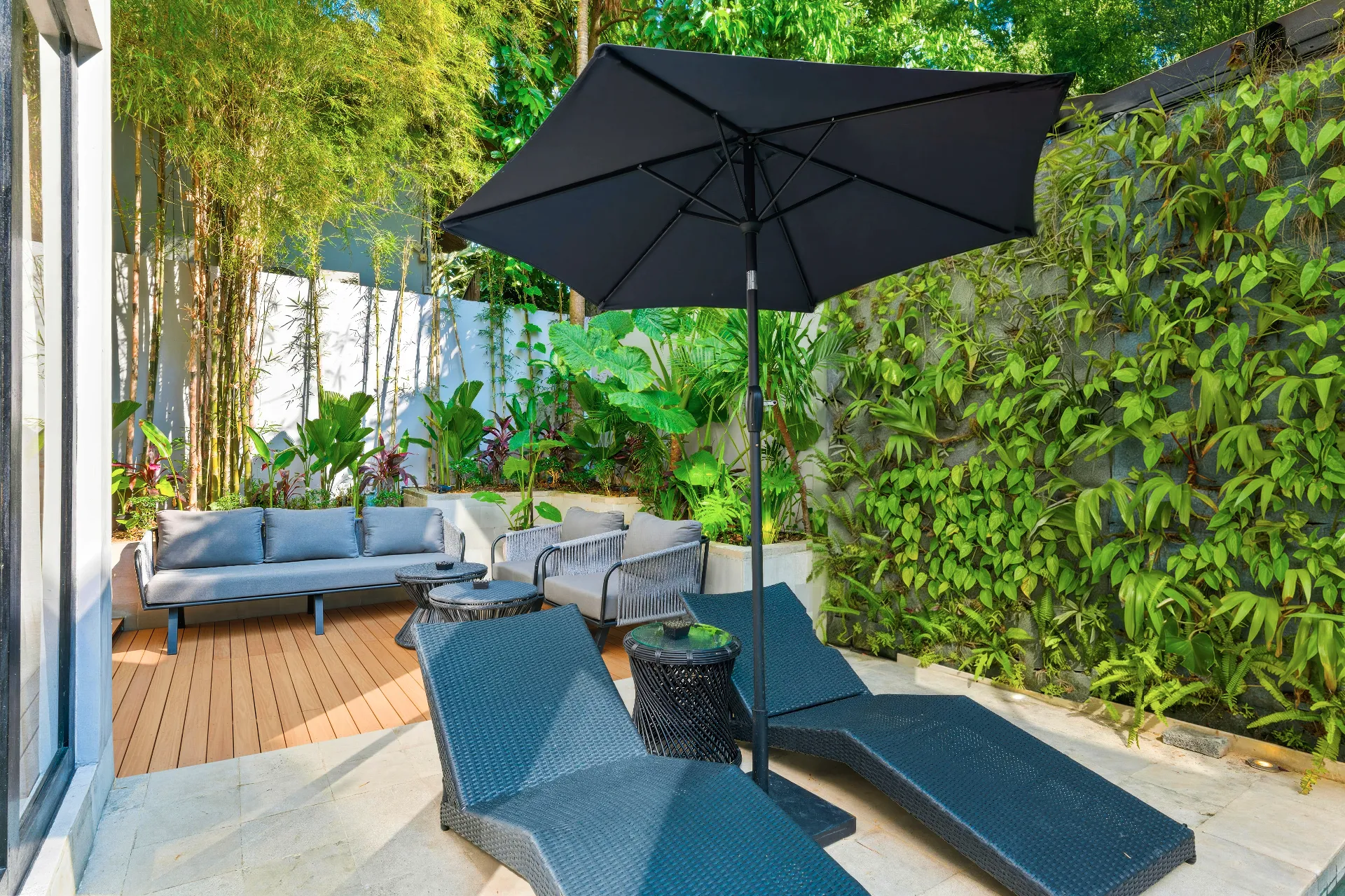 Luxury Villa in Berawa Beach 3BR - Villa Bellavera — image 2