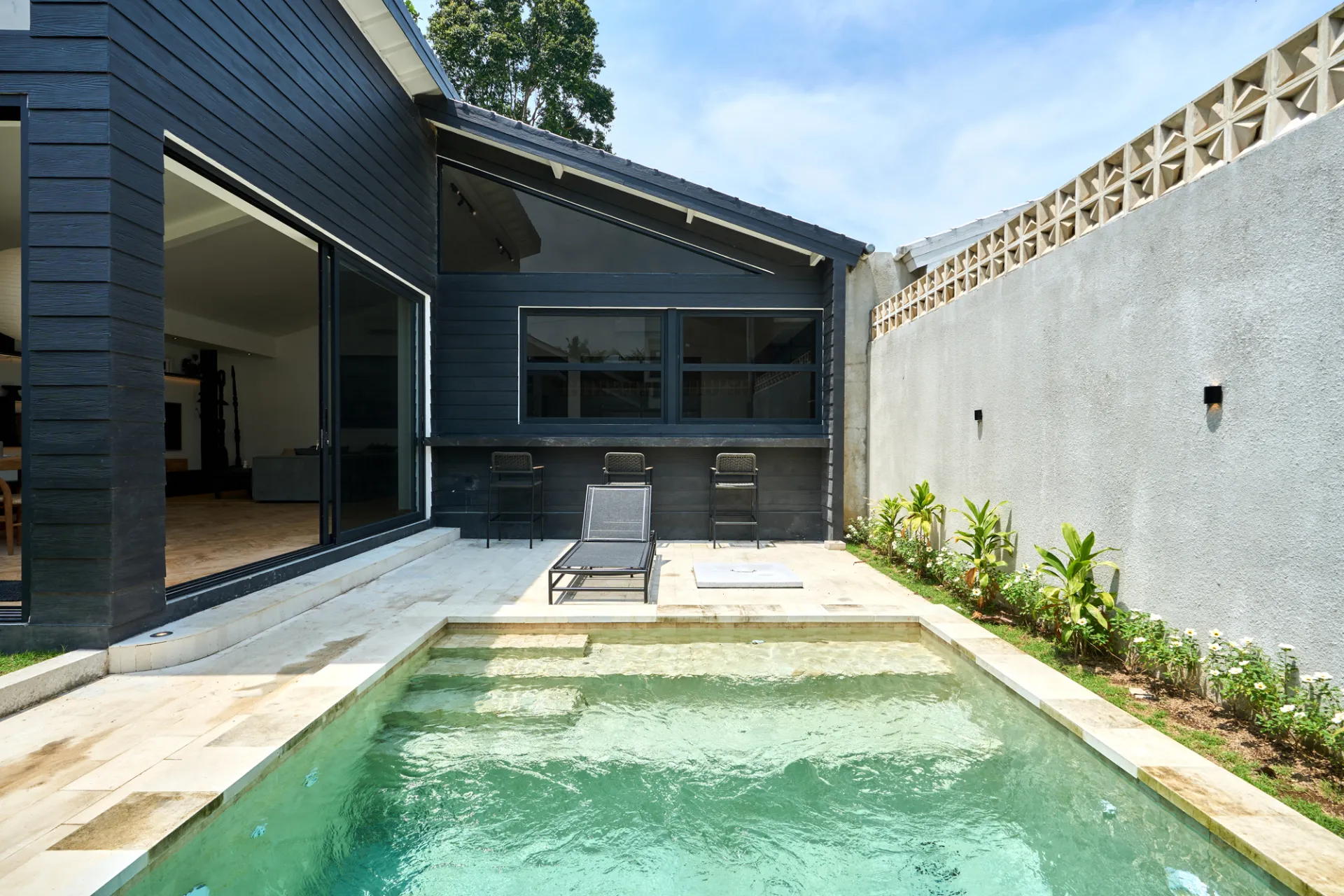 Black - Luxury Design 2BR Kedungu Villa w/ Private Pool — image 2