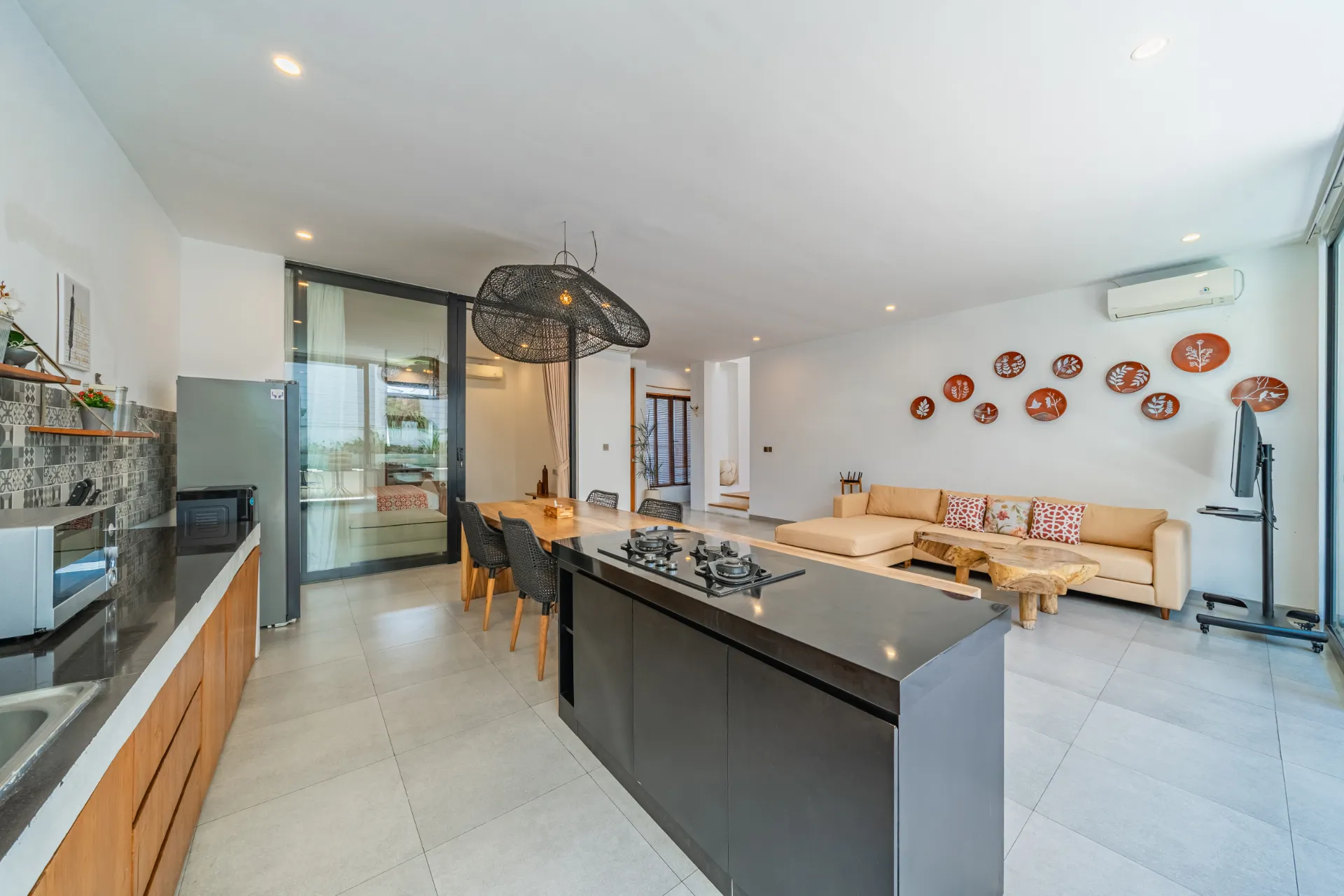 Villa Athalla - Minimalistic & Cozy 3BR Villa in Calm Location of Canggu — image 4