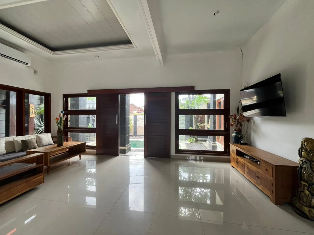 PTS 01- For Rent Semi Villa House Kedonganan Near Airport Kuta — image 2