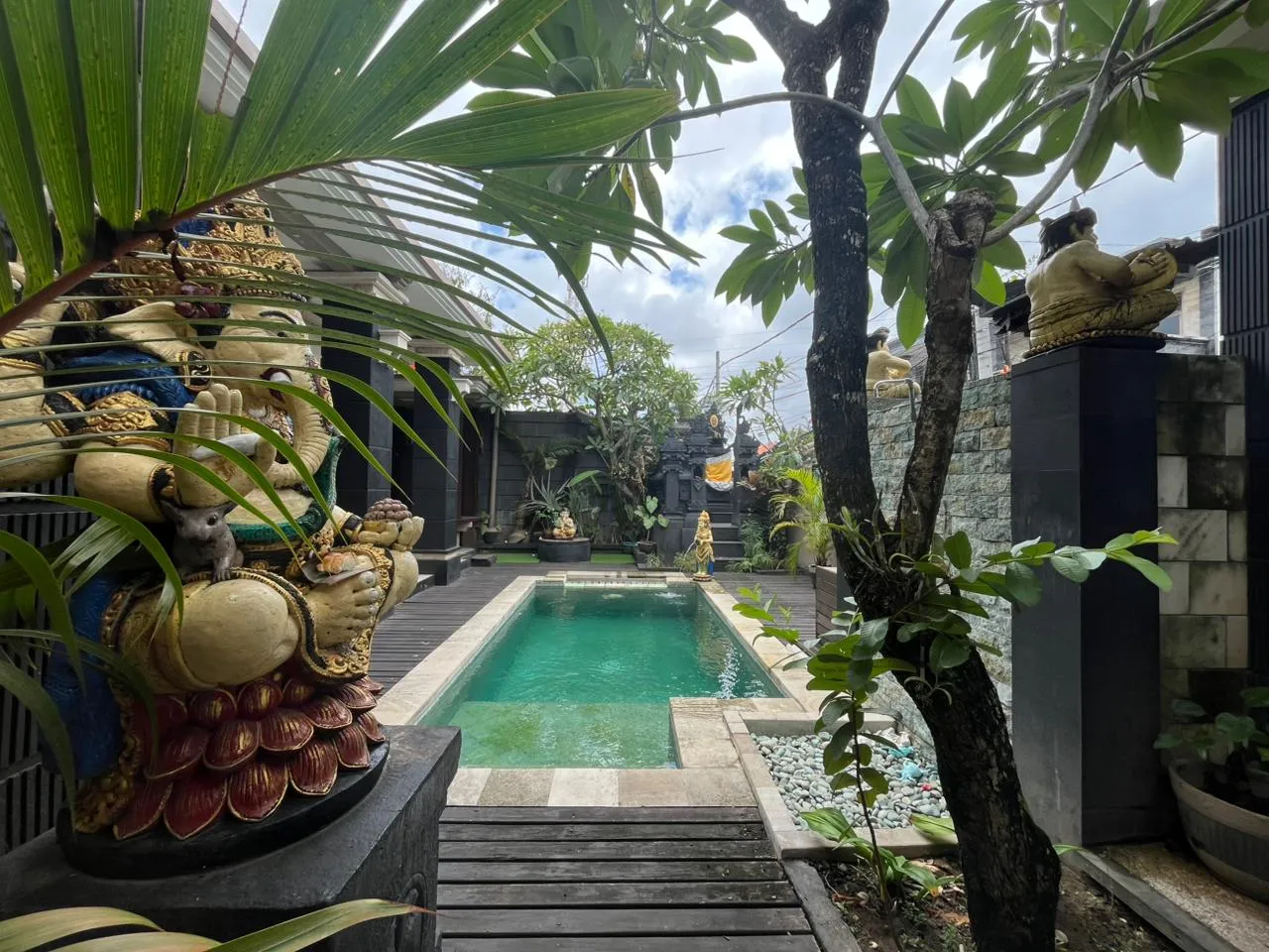 PTS 01- For Rent Semi Villa House Kedonganan Near Airport Kuta